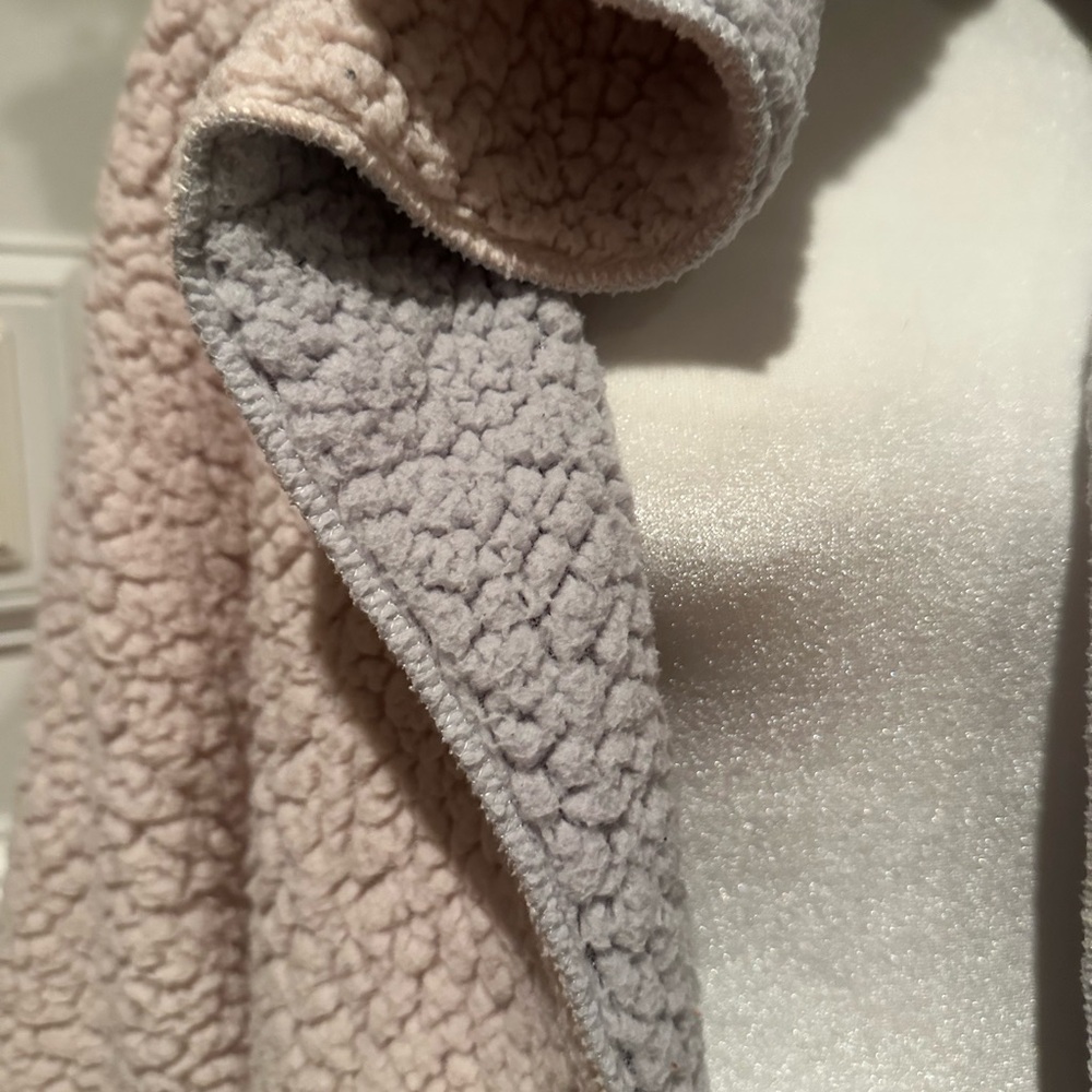 Urban Outfitters Cozy Sherpa Hooded Open Front Jacket - Picture 2 of 4